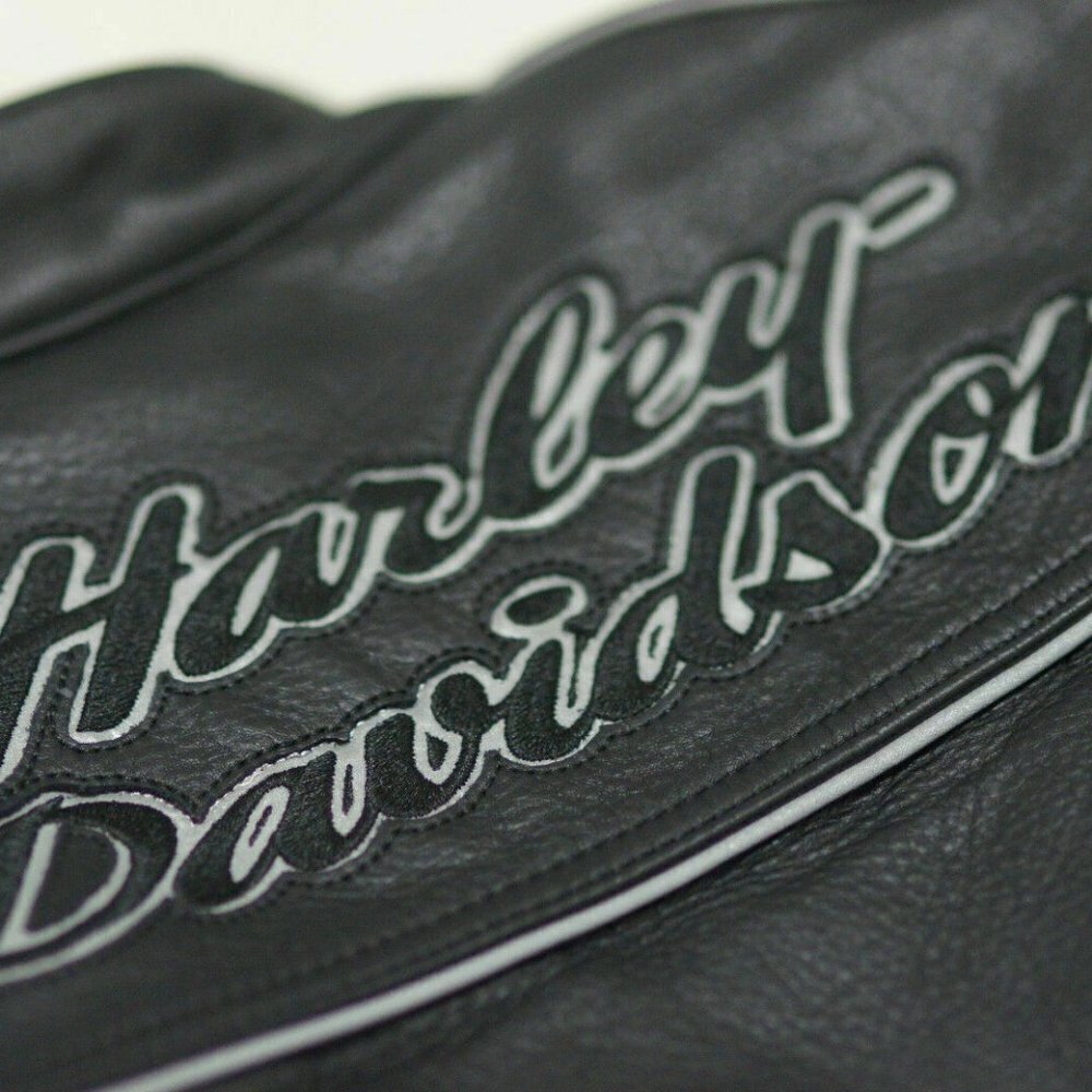 Women’s Harley Davidson Leather Jacket Small like new. - Picture 4 of 9